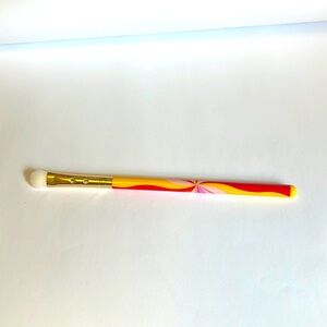 SLMISSGLAM Retro Eyeshadow Brush